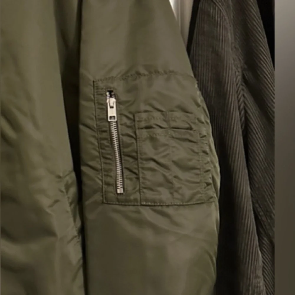 H&M Bomber jacket - Picture 4 of 11